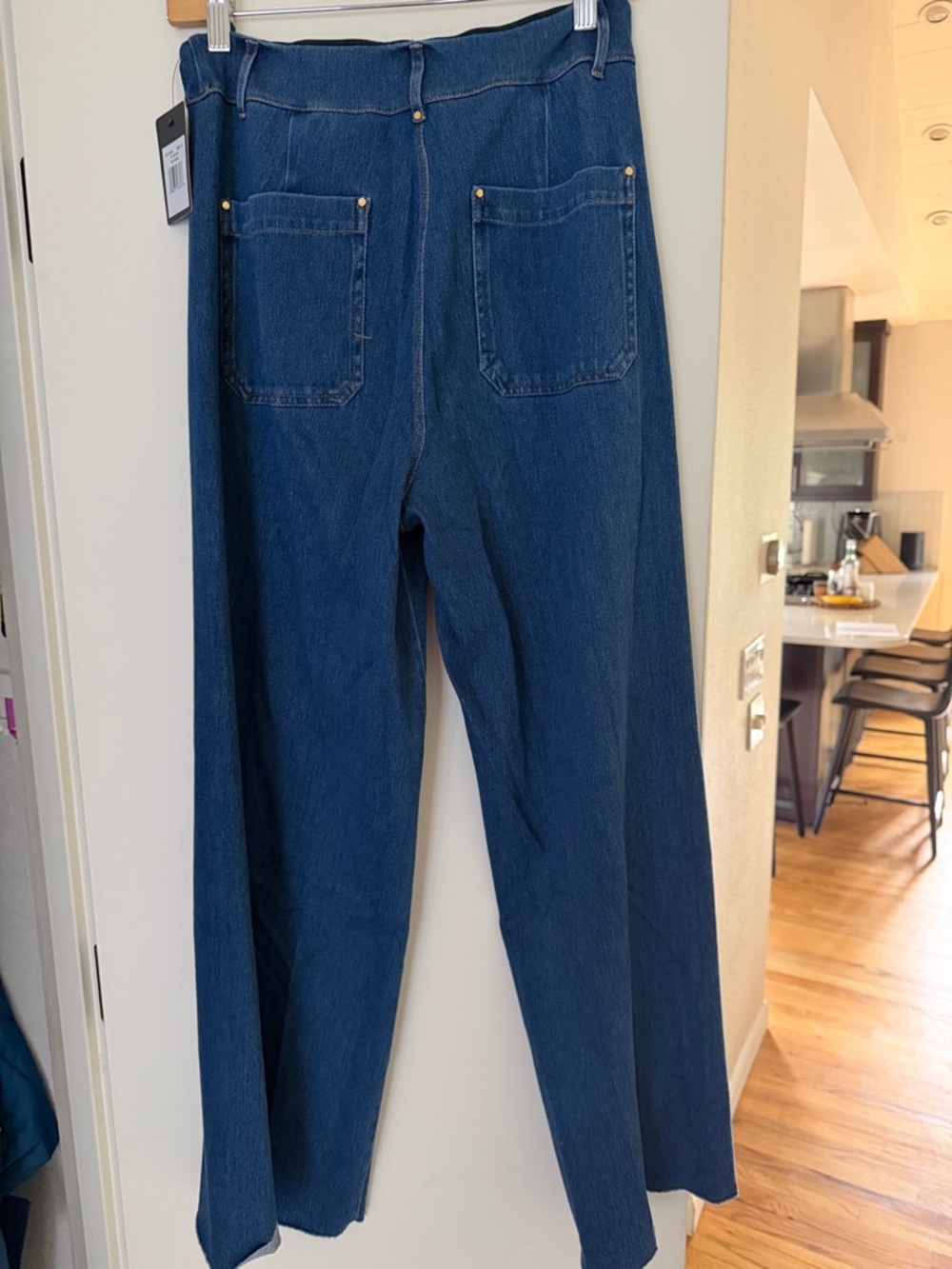 Lysse Indigo Wide-Leg Flare Jeans size Medium New with Tags! - Picture 2 of 7
